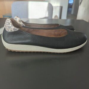 Caslon Onebella - Lea Leather Flats - Size 9